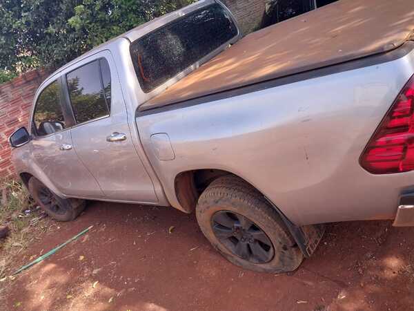 HOMBRE BALEADO EN SAN RAFAEL DEL PNÁ. CIRCULABA EN UNA CAMIONETA ROBADA - Itapúa Noticias