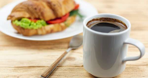 La Nación / Saltar el desayuno se asocia a un mayor riesgo de enfermedad cardiovascular, según estudio
