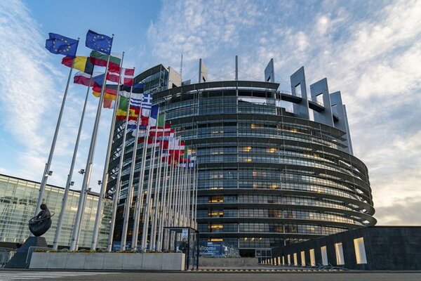 Leve fortalecimiento de la derecha en las elecciones parlamentarias de la Unión Europea