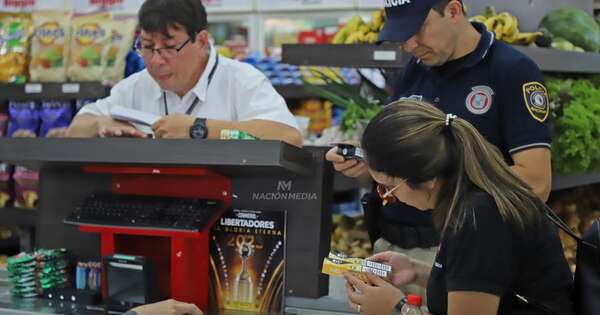 Diario HOY | Video: Cajero y clientes reducen a golpes a asaltante