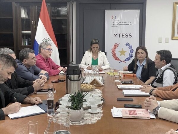 Levantan paro de transporte: gobierno evaluará peticiones de empresarios · Radio Monumental 1080 AM