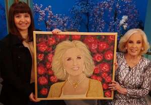 ¡Mirtha Cantero cumplió el sueño de entregar su obra a Mirtha Legrand! - Gente - ABC Color