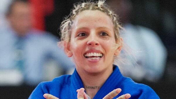 Gabriela Narváez clasifica a París