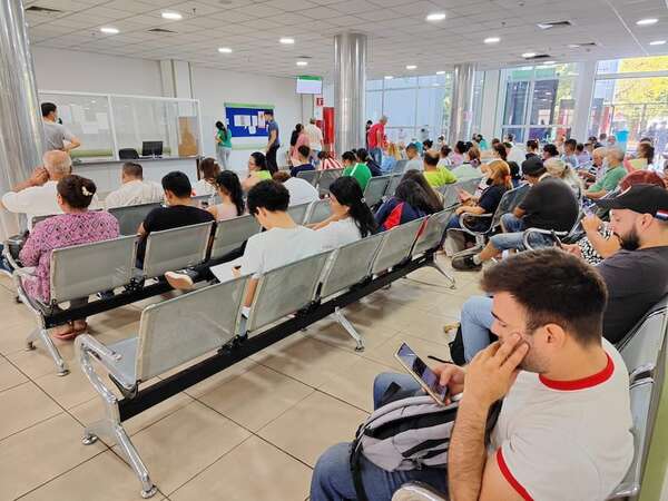 IPS sin insumos y medicinas, dilata atención médica, denuncian asegurados - Nacionales - ABC Color