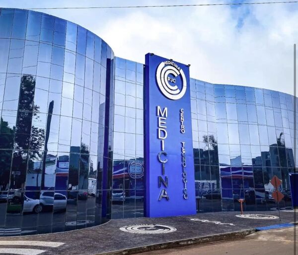 Representantes del MEC realizaron una visita a la Universidad Central del Paraguay para reunirse con directivos y discutir estrategias de colaboración.