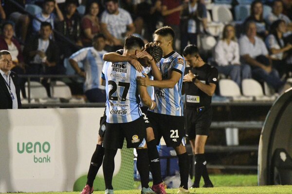 Versus / ¡Cayó el invicto! Guaireña tumbó al líder Recoleta