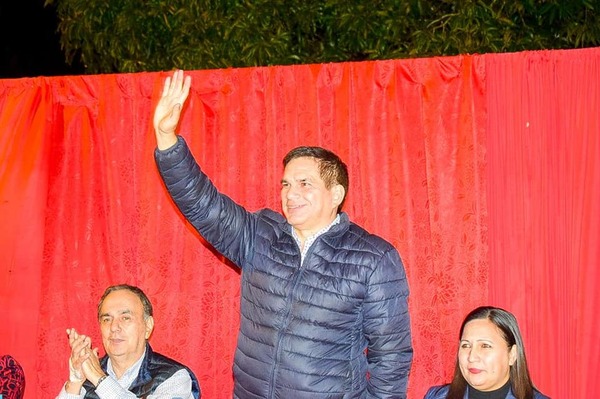 Baruja celebra la suma de parlamentarios al partido Colorado - Chismes, Arte y Espectáculo - Churero.com