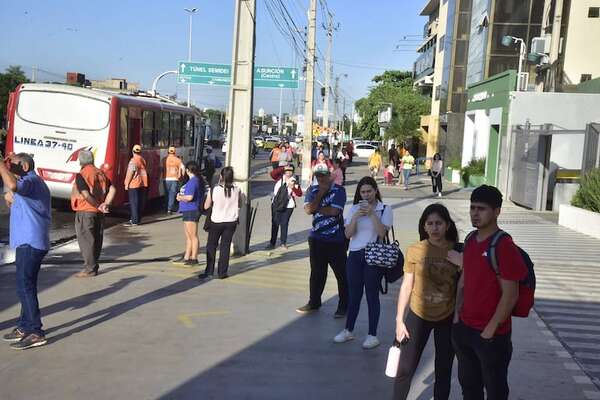 Repetitivas amenazas de paro de transporte muestran las mismas exigencias y también negociaciones cerradas - Economía - ABC Color