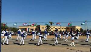 Filadelfia: realizan multitudinario desfile en conmemoración a los 89 años de la paz del Chaco - Noticias del Chaco - ABC Color