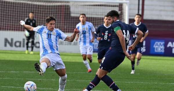 La Nación / La Albirroja olímpica volvió a ceder ante la Argentina