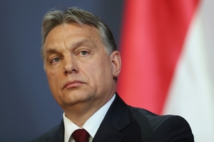 Orbán envía un mensaje a Bruselas: «Detengan la inmigración, detengan a Soros»