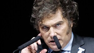 Milei cumple 6 meses con superávit fiscal, pero con déficit político y de gestión