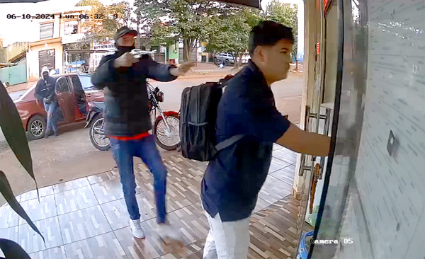 Delincuentes roban G. 70 millones a cobrador de una red de farmacias - La Clave