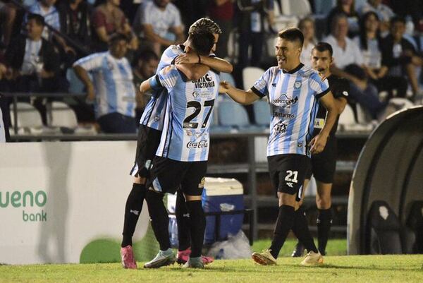 Batacazo de Guaireña: superó y dejó sin invicto al líder Recoleta - Fútbol de Intermedia - ABC Color