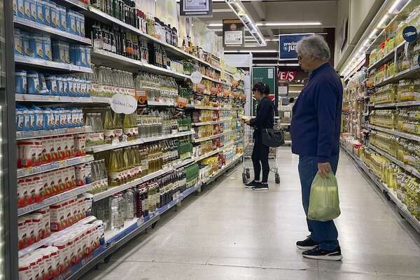 Argentina lastrará el crecimiento de Latinoamérica en 2024, para mejorar en 2025 - Mundo - ABC Color