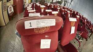 Sillones del Congreso en subasta: El primero en venderse fue el de Calé Galaverna por G. 10 millones