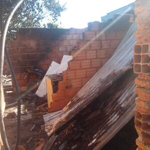 Familia pierde su casa por incendio  que habría sido perpetrado por un presunto adicto