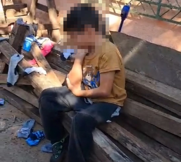 NIÑO NO QUERÍA VOLVER CON SU MADRE PORQUE AFIRMA QUE ESTA LE MALTRATA