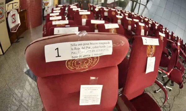 Sillones del Congreso en subasta: El primero en venderse fue el de Calé Galaverna por G. 10 millones – Prensa 5
