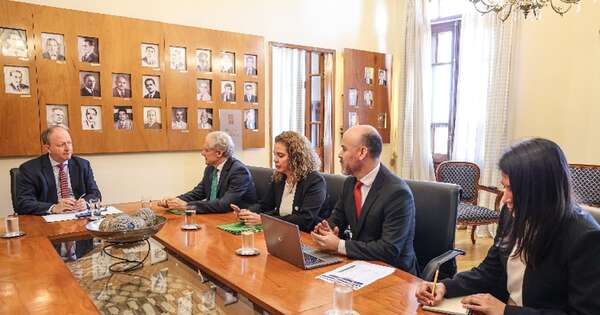 La Nación / Economía y CAF definen prioridades de financiación para el desarrollo del país