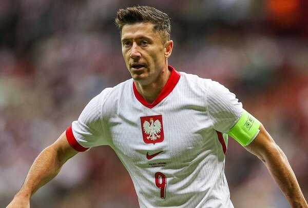 Versus / Lewandowski se piede el debut de Polonia en la Eurocopa por lesión