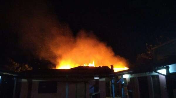 San Juan Nepomuceno: preocupa a la ciudadanía incapacidad de bomberos para combatir incendio - Nacionales - ABC Color