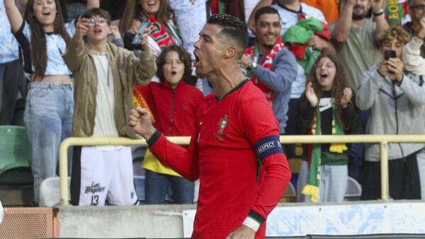 Cristiano Ronaldo da alas a Portugal