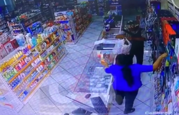 Asaltaron una farmacia en Mariano Roque Alonso