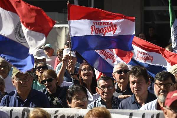 Jubilados piden que se analice proyectos sobre IPS en audiencias públicas - Economía - ABC Color