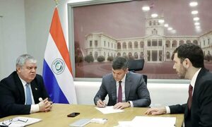Santiago Peña promulga tres nuevas leyes para reforzar la seguridad ciudadana