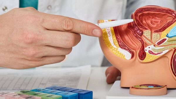Una luz contra el cáncer de próstata: Científicos usan tinte fluorescente para eliminarlo totalmente