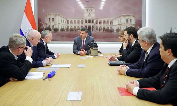 Peña se reunió ayer con ejecutivos de Voith Hydro - Economía - ABC Color