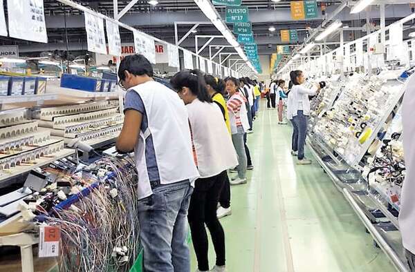 La actividad económica repuntó en 7,8% en abril y consolida expansión - Economía - ABC Color