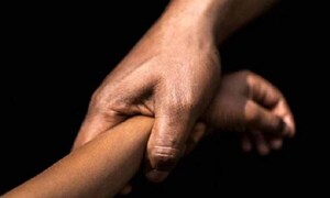 Escandalosa restitución de niño a su madre en Alto Paraná: A los gritos pedía quedarse con su abuela – Prensa 5