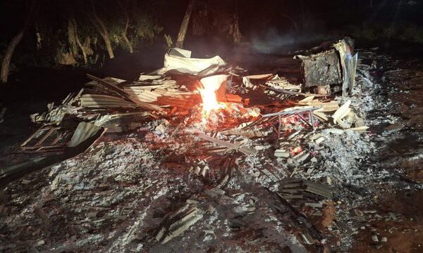 Vivienda se incendia en La Fortuna