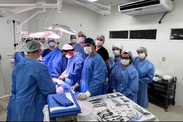 Primera cirugía en recién nacido en el hospital de Luque •