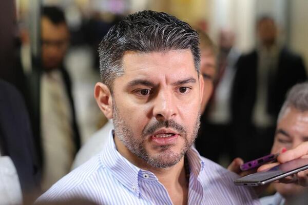 Nenecho: “Me están acosando” - Política - ABC Color