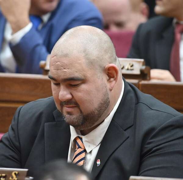 Jatar reconoce que solo vio cuatro veces al agente de la Senad y que no sabe cómo hacía con su asistencia - Política - ABC Color