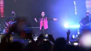 Una comunión de amor entre Ana Gabriel y su público paraguayo - Música - ABC Color