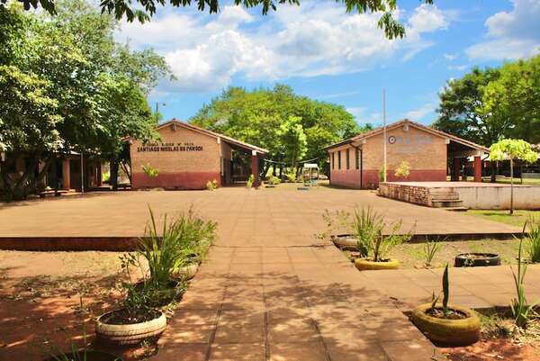 Escuela de Carayao tiene a 17 niños sin maestro porque el MEC no les repone rubros, pese a cumplir trámites - Nacionales - ABC Color