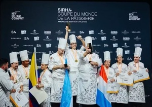 Equipo paraguayo de pastelería gana medalla de plata en la Copa Mundial de Pastelería - El Trueno
