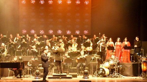 Emocionante show sinfónico en homenaje a Luis Miguel