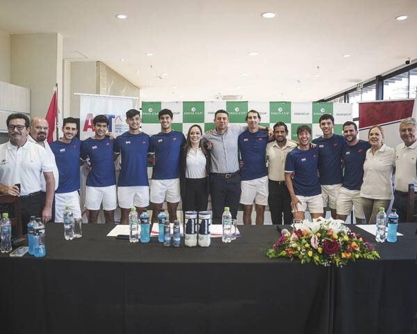 APT presentó al team nacional y la serie por el grupo 3 de la copa Davis en el CIT