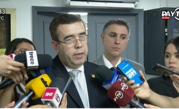 Establecen reajuste del 4,4% del salario mínimo y llega G. a 2.798.309