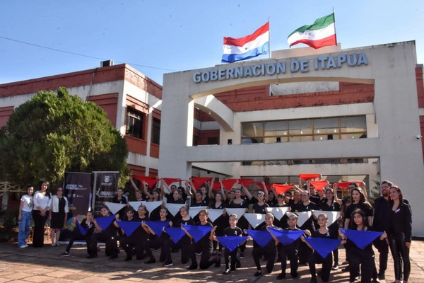 GOBERNACIÓN DE ITAPÚA CONMEMORÓ FECHA PATRIA CON PRESENTACIÓN DEL “CORO DA CAPO” - Itapúa Noticias