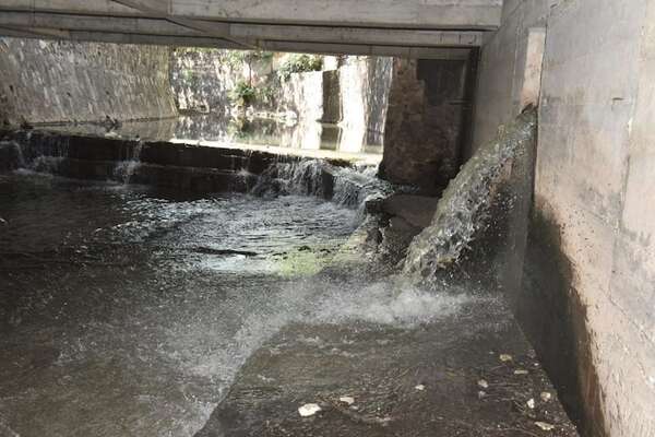 Mades suspende licencias de industrias que contaminaban el ambiente en Tablada Nueva - Nacionales - ABC Color