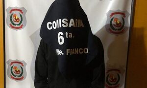 Poseía arresto domiciliario, pero se paseaba por la calle