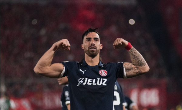 Versus / Independiente corta la sequía con gol de Gabriel Ávalos