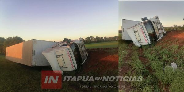 CAMIÓN VOLCÓ EN PIRAPÓ LUEGO DE QUE EL CONDUCTOR PERDIERA EL CONTROL - Itapúa Noticias
