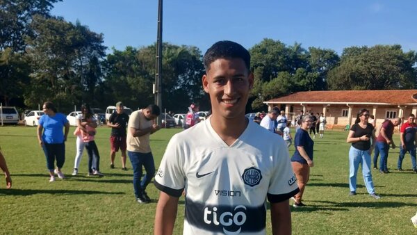 Hugo Benítez es el goleador de Palermo